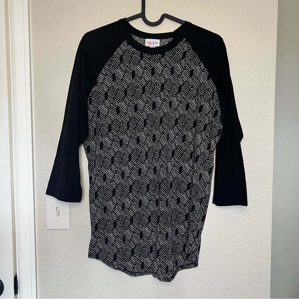 LuLaRoe • baseball tee